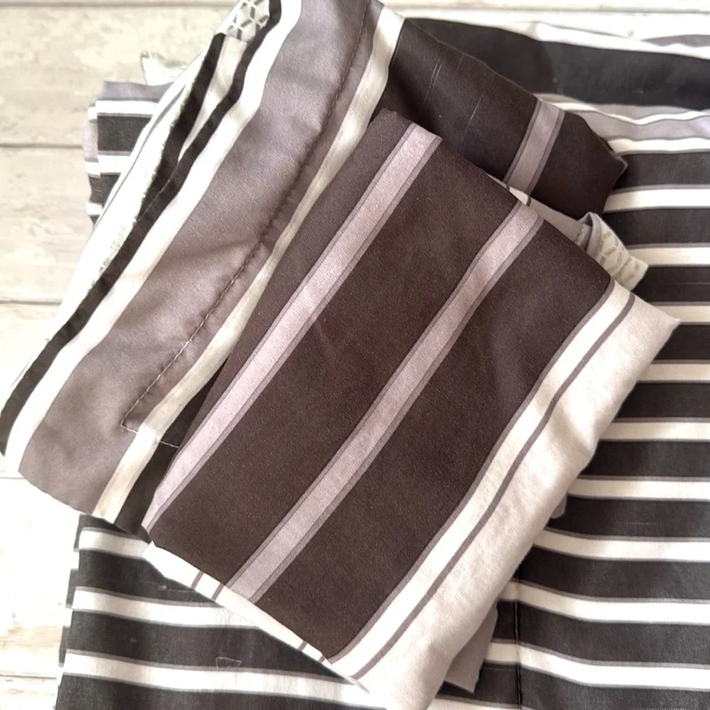 Full Size Comforter Bedding Set 2 Shams Pillowcases Blanket Black White Stripes